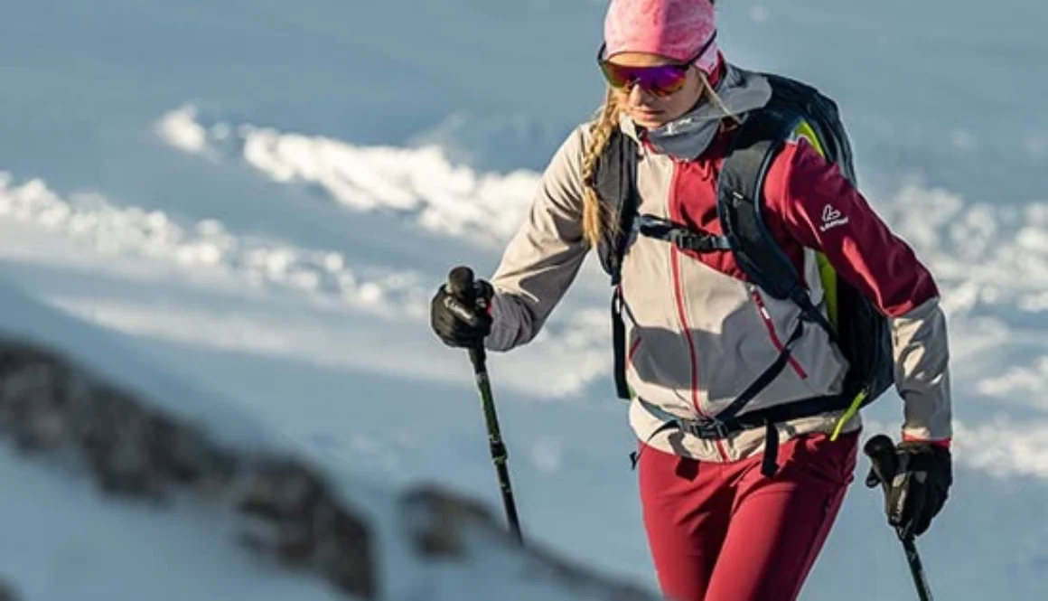 Women Skitouring