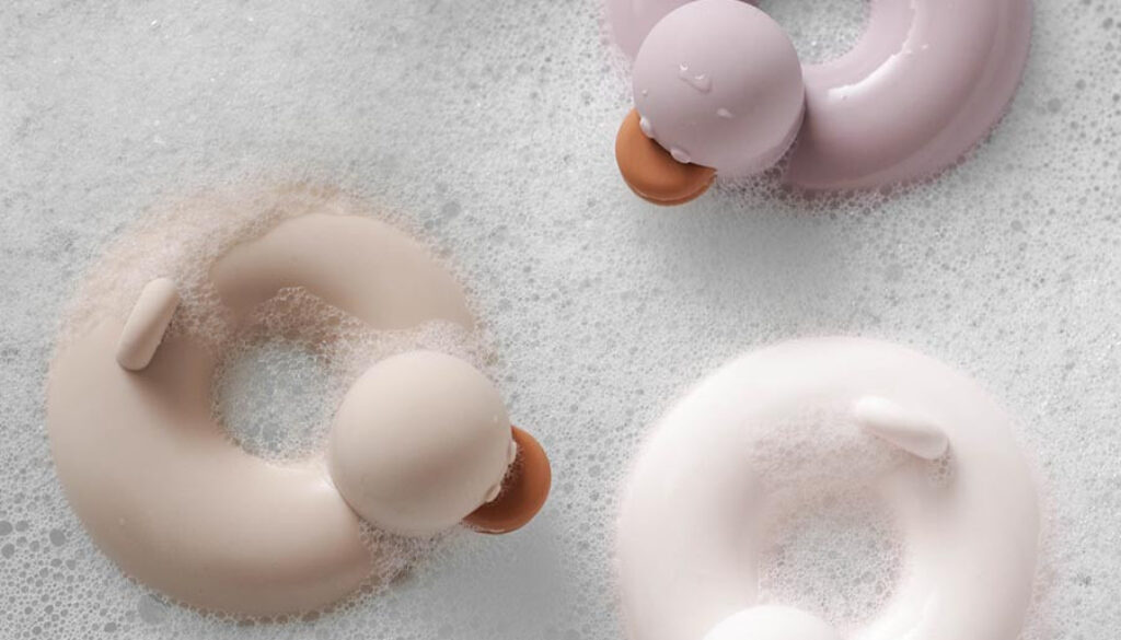 ooh noo - BATH DUCKIE - 7.5